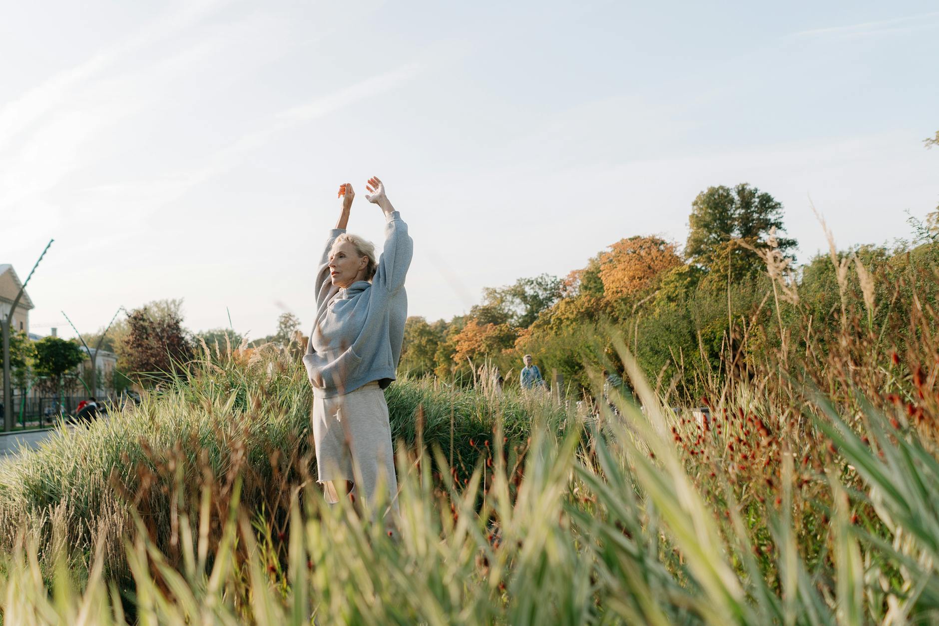 7 Safe Exercises for Women with Osteoporosis (and 3 to Avoid)